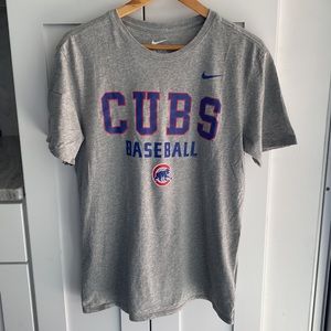 EUC Cubs Baseball Shirt Nike Men’s L